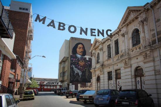 Stunning Maboneng Precinct Studio Apartment At 12 Decades Building Йоганнесбурґ Екстер'єр фото