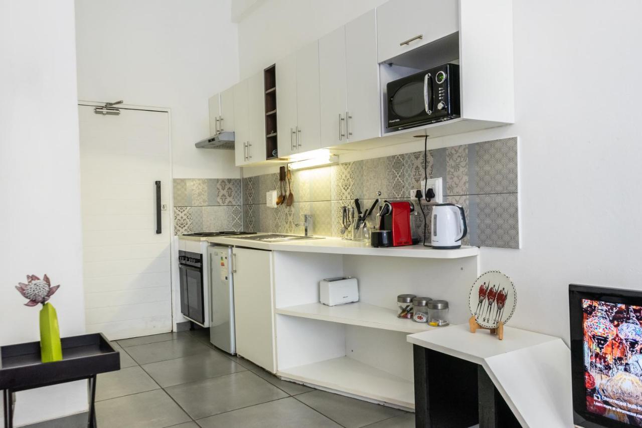 Stunning Maboneng Precinct Studio Apartment At 12 Decades Building Йоганнесбурґ Екстер'єр фото
